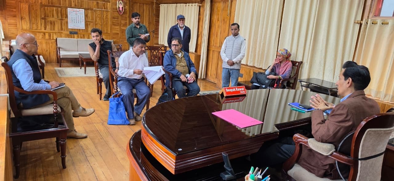 आरबीएसके वाहनों का तीन माह से बकाया किराया, आयुक्त दीपक रावत ने दिए तत्काल भुगतान के निर्देश