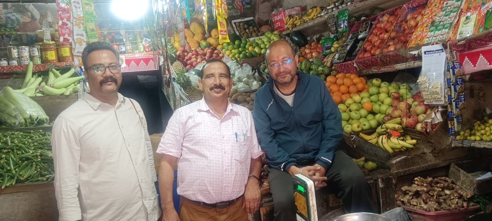 नैनीताल विधानसभा में डॉ. भुवन चंद्र आर्य का जनसंपर्क अभियान तेज, ग्रामीणों से लेकर कर्मचारियों तक साधा सीधा संवाद