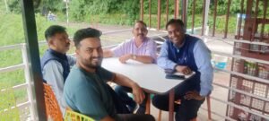 डॉ. भुवन चंद्र आर्य का व्यापक जनसंपर्क अभियान, D.S.B. कैंपस से न्यायालय और ग्रामीण क्षेत्रों तक पहुंचाया सरकार का संदेश