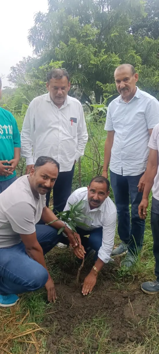 बूथ से बाजार तक भाजपा की सक्रियता, डॉ. भुवन आर्य ने साधा जनसंपर्क और संगठन को मजबूत करने पर दिया जोर