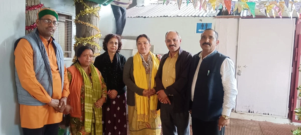 जनसंपर्क अभियान के जरिए संगठन को मजबूत करने में जुटे डॉ. भुवन आर्य, लगातार कर रहे हैं परिश्रम