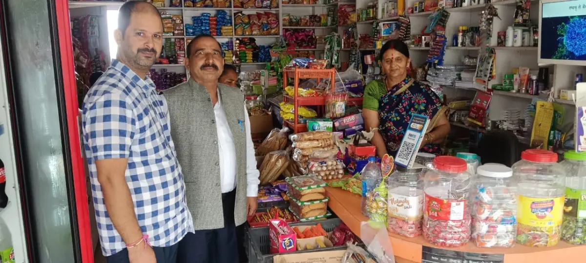 जनता के बीच पहुंचे डॉ. भुवन आर्य, नैनीताल विधानसभा में जनसंपर्क से संगठन तक दिखाया दम
