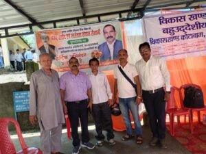 कोटाबाग में डॉ. भुवन आर्य का जनसंपर्क अभियान, विकास योजनाओं और महिला सशक्तिकरण पर दिया जोर
