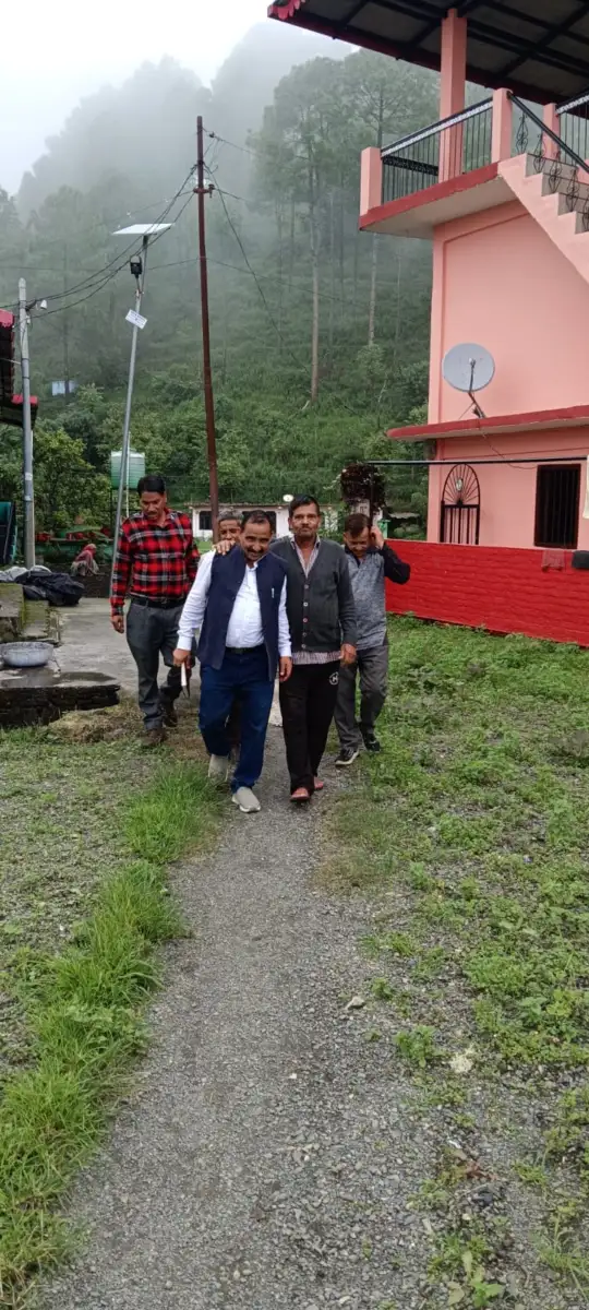 आज भीमताल ब्लॉक के गांवों में गूंजा जनसंपर्क, डॉ. भुवन आर्य ने ग्रामीणों से साधा सीधा संवाद