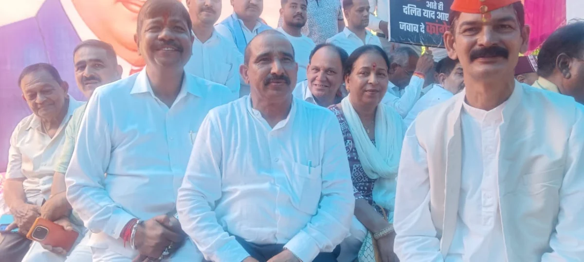 जनसंपर्क में छाए डॉ. भुवन आर्य, बुद्ध पार्क से बल्दियाखान तक गूंजा संवाद—चुनाव को लेकर कार्यकर्ताओं में भरा जोश