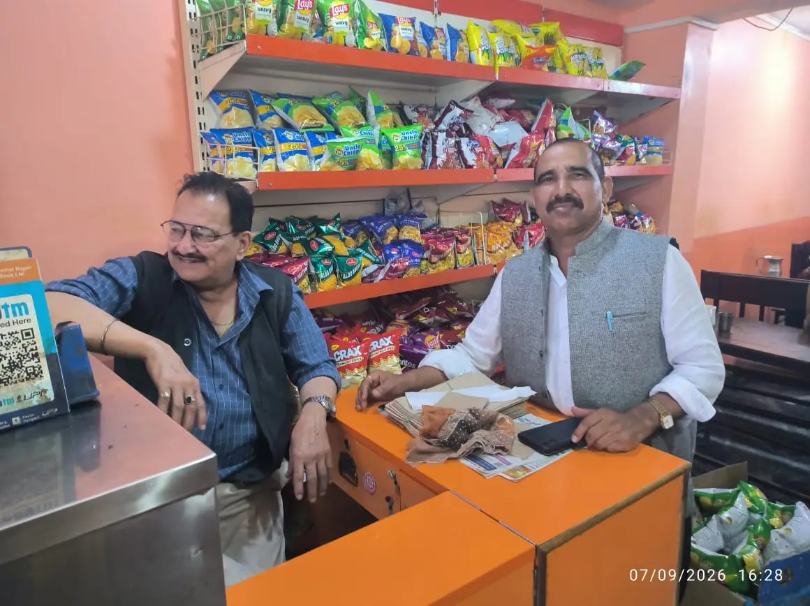 जनसंपर्क में छाए डॉ. भुवन आर्य, बुद्ध पार्क से बल्दियाखान तक गूंजा संवाद—चुनाव को लेकर कार्यकर्ताओं में भरा जोश