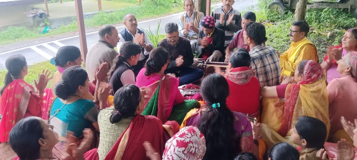 भीमताल ब्लॉक में फिर सक्रिय हुए डॉ. भुवन चंद्र आर्य, गांव-गांव जनसंपर्क कर तेज की सियासी हलचल