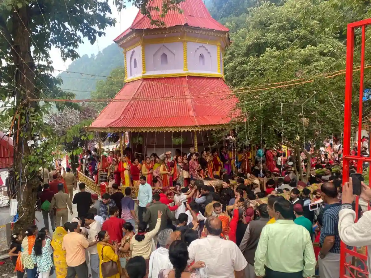 छोलिया की थाप और जय नंदा-सुनंदा के जयकारों से भक्तिमय हुआ नैनीताल,  कदली यात्रा ने बांधा समां