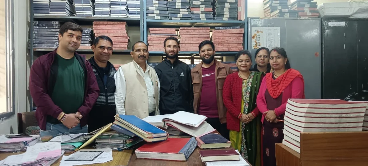 नैनीताल में भुवन आर्य का जनसंपर्क अभियान तेज, कर्मचारी और व्यापारियों से साधा सीधा