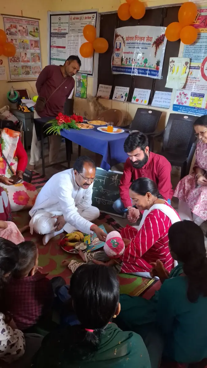 पाण्डेगांव और तलिया में गूंजा सेवा संकल्प, आंगन मिलन उत्सव में सम्मानित हुईं आंगनबाड़ी कार्यकर्ता
