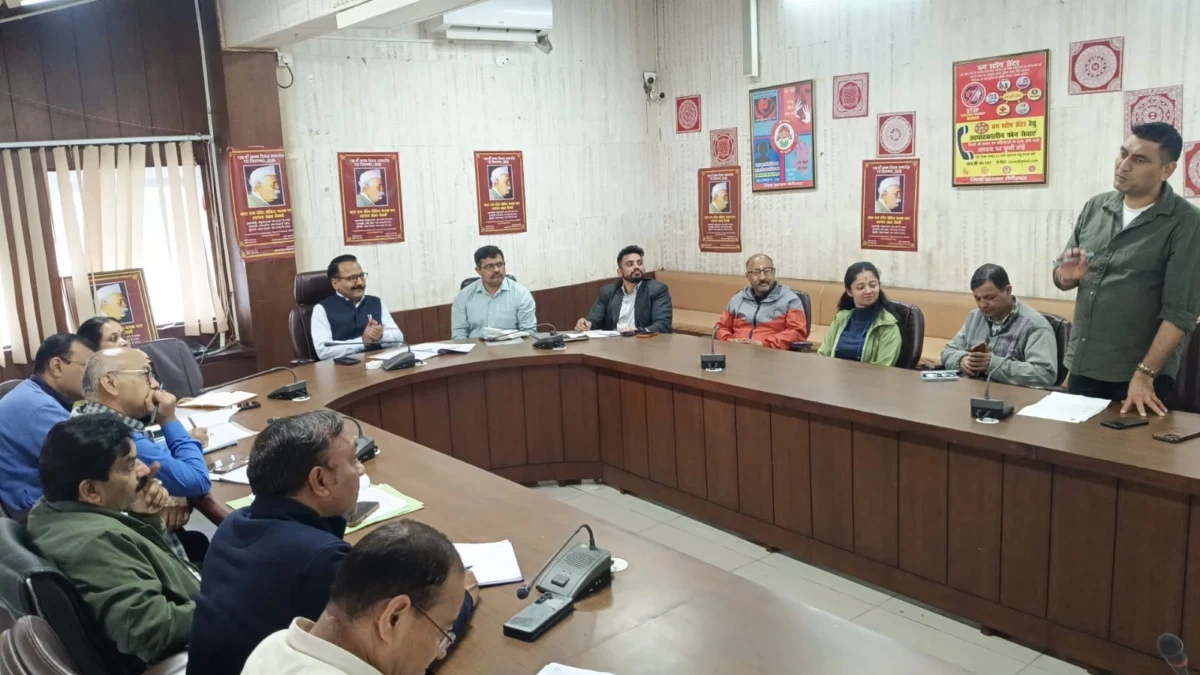 दुर्गा पूजा पर नैनीताल में उमड़ेगा आस्था का सैलाब, डीएम ने कसी व्यवस्थाओं की कमान
