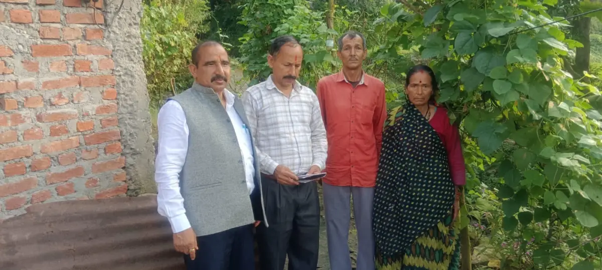 कदली वृक्ष पूजा में शामिल हुए डॉ. भुवन आर्य, मंगोली, नैनीताल से गरमपानी तक जनसंपर्क कर लोगों से किया संवाद