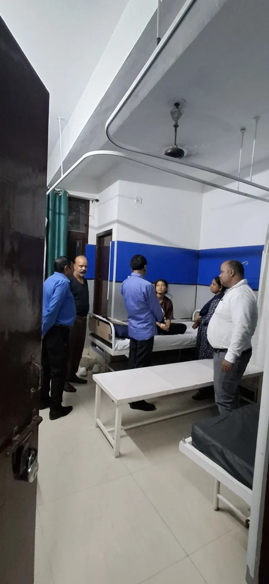 ज्योलिकोट में दूषित पानी से बीमारी का प्रकोप, 50 से अधिक लोग पीलिया की चपेट में; मरीजों का हाल जानने हल्द्वानी पहुंचे हेम आर्य
