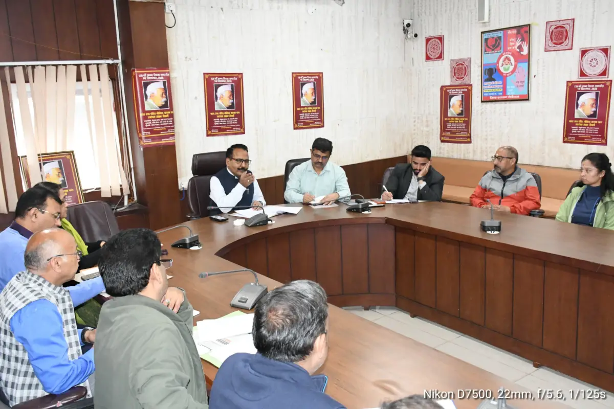 दुर्गा पूजा पर नैनीताल में उमड़ेगा आस्था का सैलाब, डीएम ने कसी व्यवस्थाओं की कमान