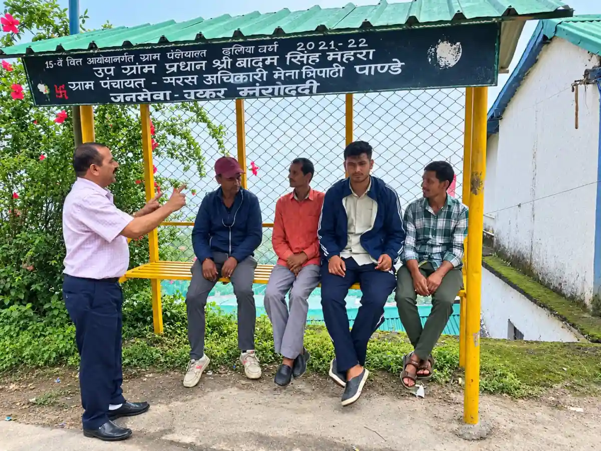 विश्वविद्यालय से गांव तक सक्रिय रहे डॉ. भुवन चंद्र आर्य, नए कुलपति-कुलसचिव से मुलाकात के साथ किया जनसंपर्क