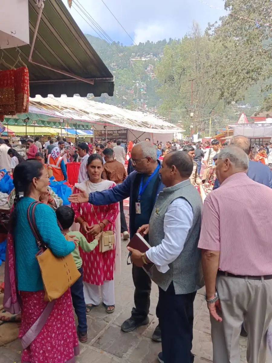 जनता के बीच पहुंचे डॉ. भुवन चंद्र आर्य, नैनीताल विधानसभा में व्यापक जनसंपर्क,मुख्यमंत्री को दिया पुष्पगुच्छ
