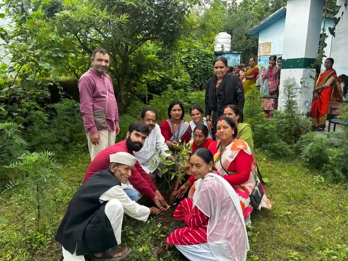 पाण्डेगांव और तलिया में गूंजा सेवा संकल्प, आंगन मिलन उत्सव में सम्मानित हुईं आंगनबाड़ी कार्यकर्ता