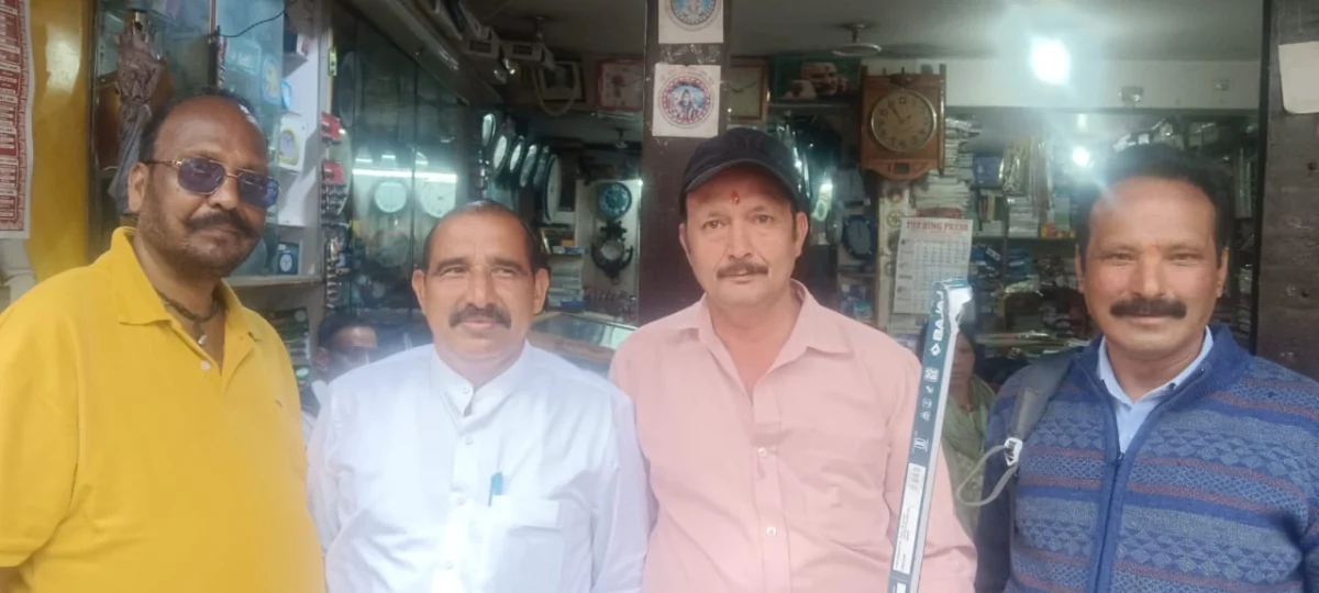 चुनावी तेवर के साथ कुछ दमदार विकल्प: 1. डीएसबी परिसर से नैनीताल बाजार तक डॉ. भुवन आर्य की सक्रियता, कर्मचारियों से संवाद और जनसंपर्क से साधा संपर्क 2. कर्मचारियों से संवाद, बाजार में जनसंपर्क—नैनीताल में डॉ. भुवन आर्य की बढ़ी सक्रियता 3. डीएसबी परिसर में सम्मान, बाजार में जनसंपर्क; डॉ. भुवन आर्य ने साधा संवाद 4. डीएसबी परिसर से बाजार तक डॉ. भुवन आर्य का जनसंपर्क अभियान, विकास योजनाओं पर किया संवाद मेरी पसंद: कर्मचारियों से संवाद, बाजार में जनसंपर्क—नैनीताल में डॉ. भुवन आर्य की बढ़ी सक्रियता