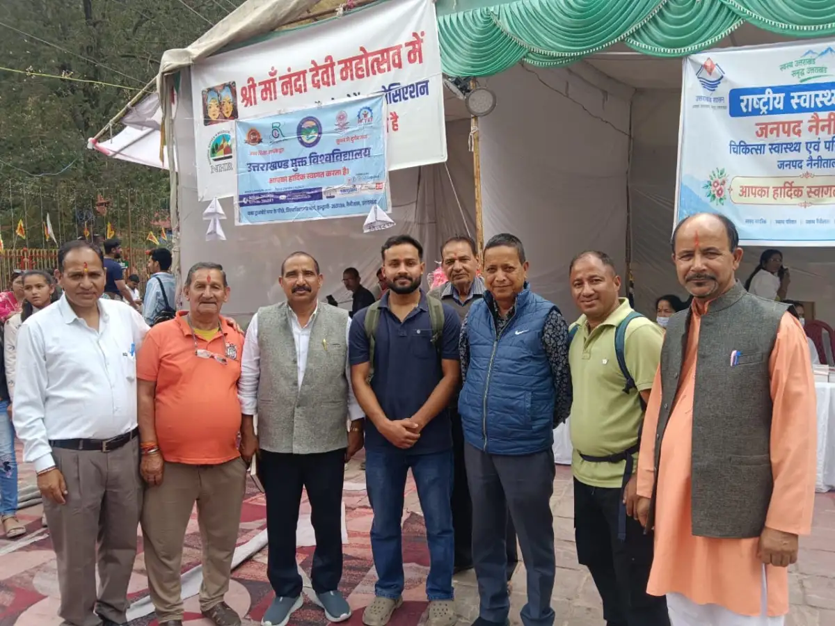 जनता के बीच पहुंचे डॉ. भुवन चंद्र आर्य, नैनीताल विधानसभा में व्यापक जनसंपर्क,मुख्यमंत्री को दिया पुष्पगुच्छ