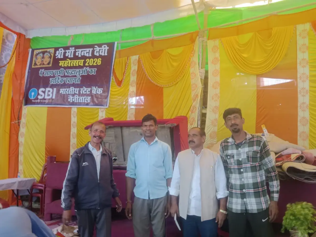 मां नयना देवी के दरबार में पहुंचे डॉ. भुवन आर्य, माँ के डोले में हुए शामिल