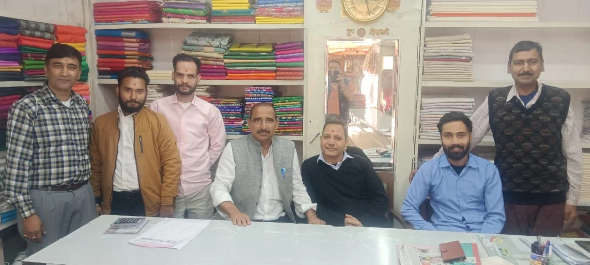 जनसंपर्क में छाए डॉ. भुवन आर्य, बुद्ध पार्क से बल्दियाखान तक गूंजा संवाद—चुनाव को लेकर कार्यकर्ताओं में भरा जोश