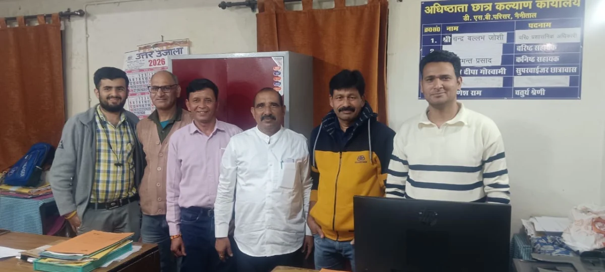 जनसंपर्क के साथ सुख-दुख में शामिल हुए डॉ. भुवन चंद्र आर्य, नैनीताल विधानसभा क्षेत्र में की मुलाकातें