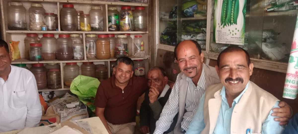 भवाली के नैना देवी मंदिर में पूजा-अर्चना के बाद भुवन आर्य का जनसंपर्क, बजून से नैनीताल तक लोगों से संवाद