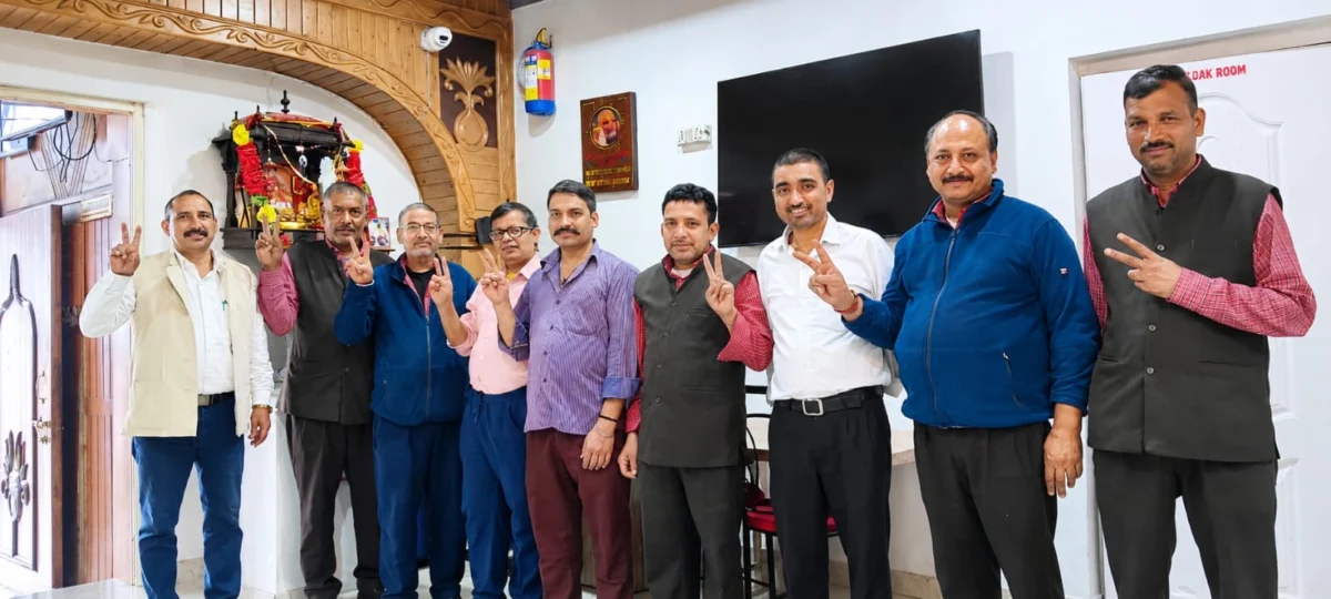 नैनीताल में भुवन आर्य का जनसंपर्क अभियान तेज, कर्मचारी और व्यापारियों से साधा सीधा
