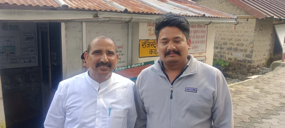 जनसंपर्क के साथ सुख-दुख में शामिल हुए डॉ. भुवन चंद्र आर्य, नैनीताल विधानसभा क्षेत्र में की मुलाकातें
