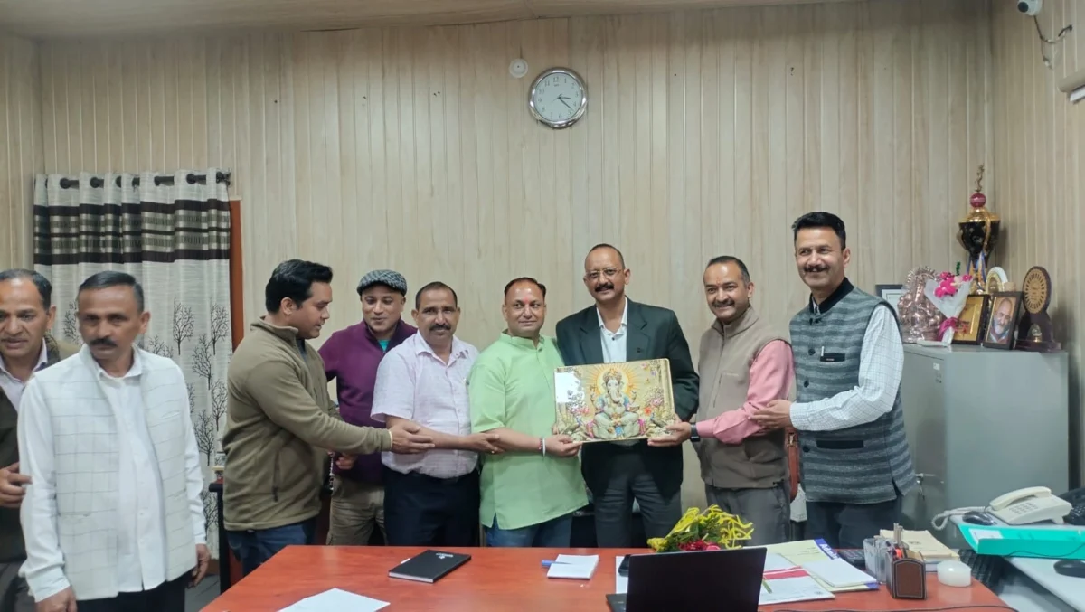 विश्वविद्यालय से गांव तक सक्रिय रहे डॉ. भुवन चंद्र आर्य, नए कुलपति-कुलसचिव से मुलाकात के साथ किया जनसंपर्क