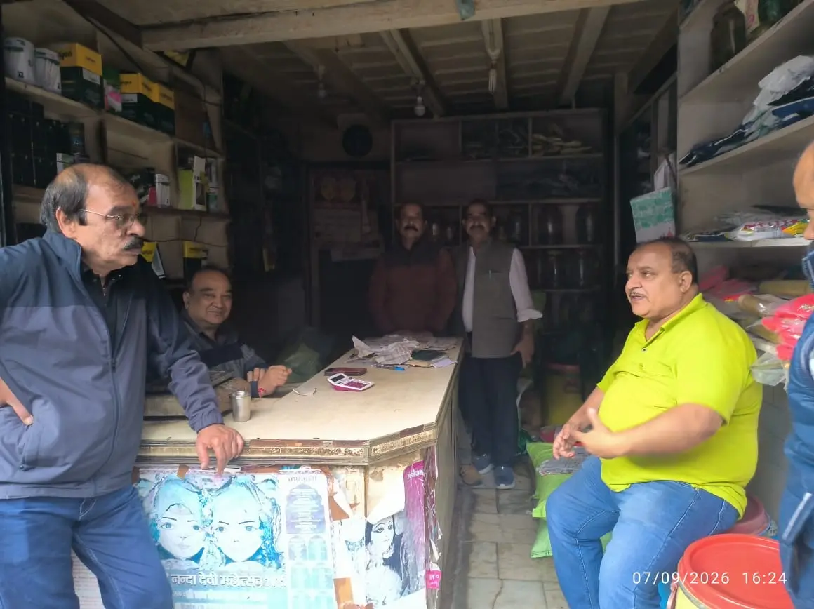 जनसंपर्क में छाए डॉ. भुवन आर्य, बुद्ध पार्क से बल्दियाखान तक गूंजा संवाद—चुनाव को लेकर कार्यकर्ताओं में भरा जोश