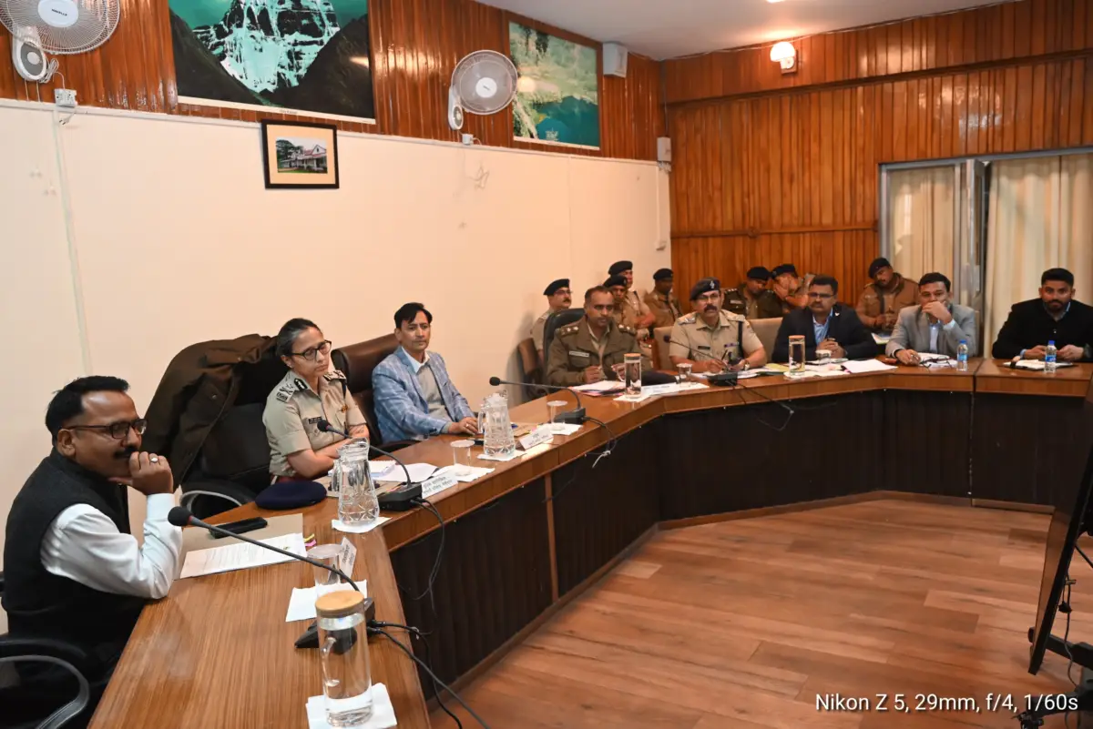 कैंचीधाम में भीड़ और जाम से निपटने की तैयारी तेज, होटल बुकिंग के बाद ही पहुंचें श्रद्धालु