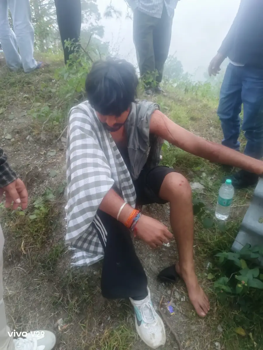 भूमियाधार के पास स्कॉर्पियो खाई में गिरी, चालक की मौत, चार घायल