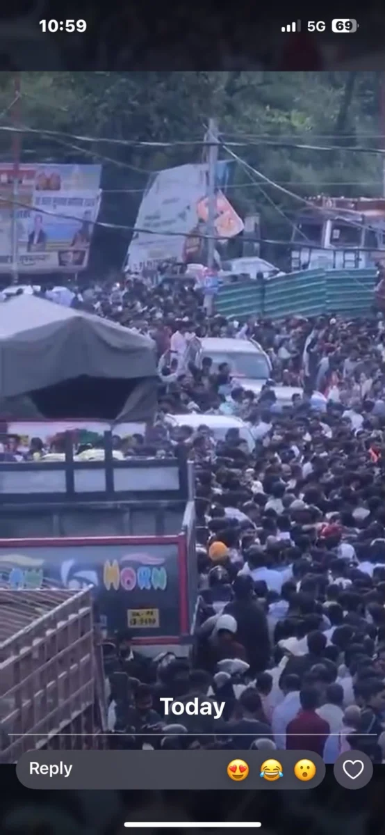 तीन दिन की छुट्टियों में कैंची धाम में उमड़ा श्रद्धालुओं का सैलाब, हनुमान अंश फिल्म के बाद बढ़ा रुझान