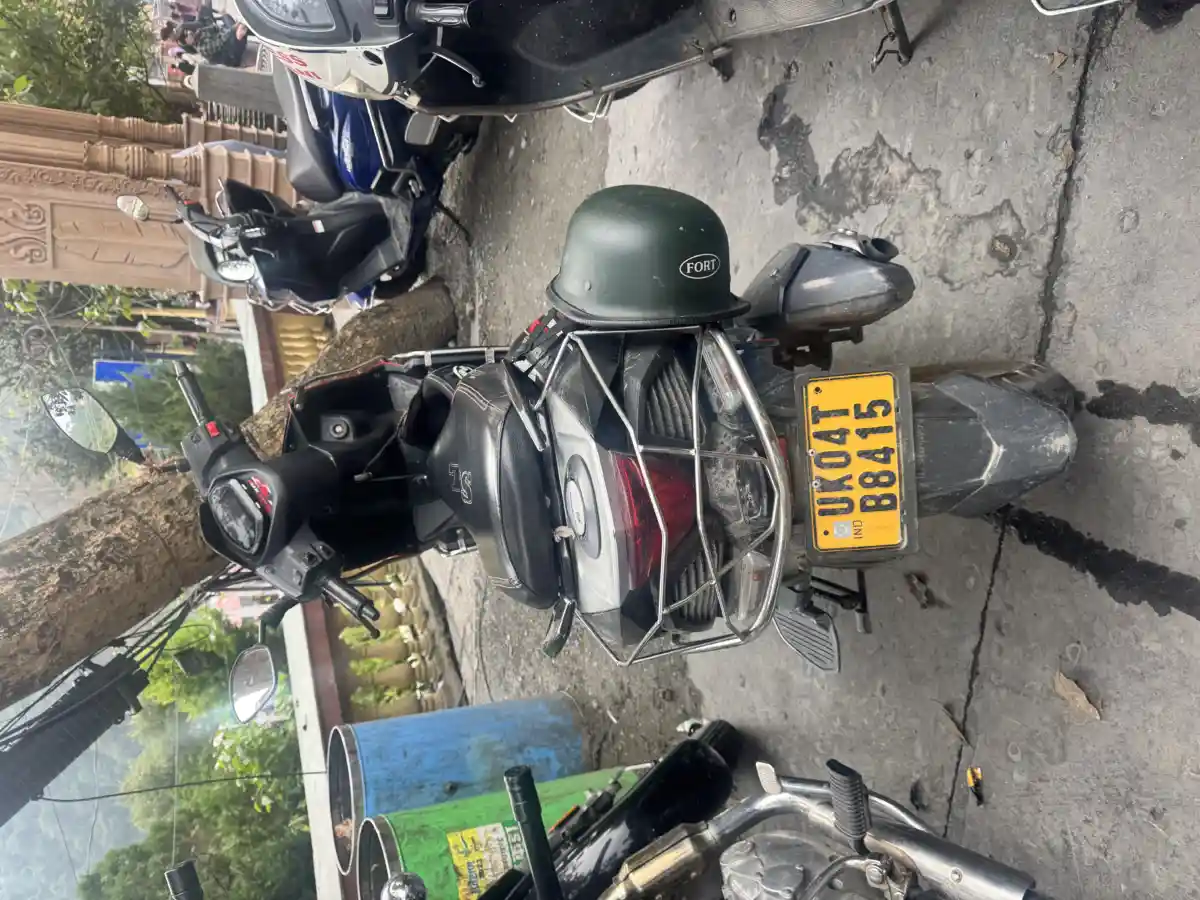 नैनीताल में प्रतिबंधित टैक्सी बाइकों पर पुलिस का शिकंजा, 10 बाइक सीज और दर्जनभर से अधिक के चालान