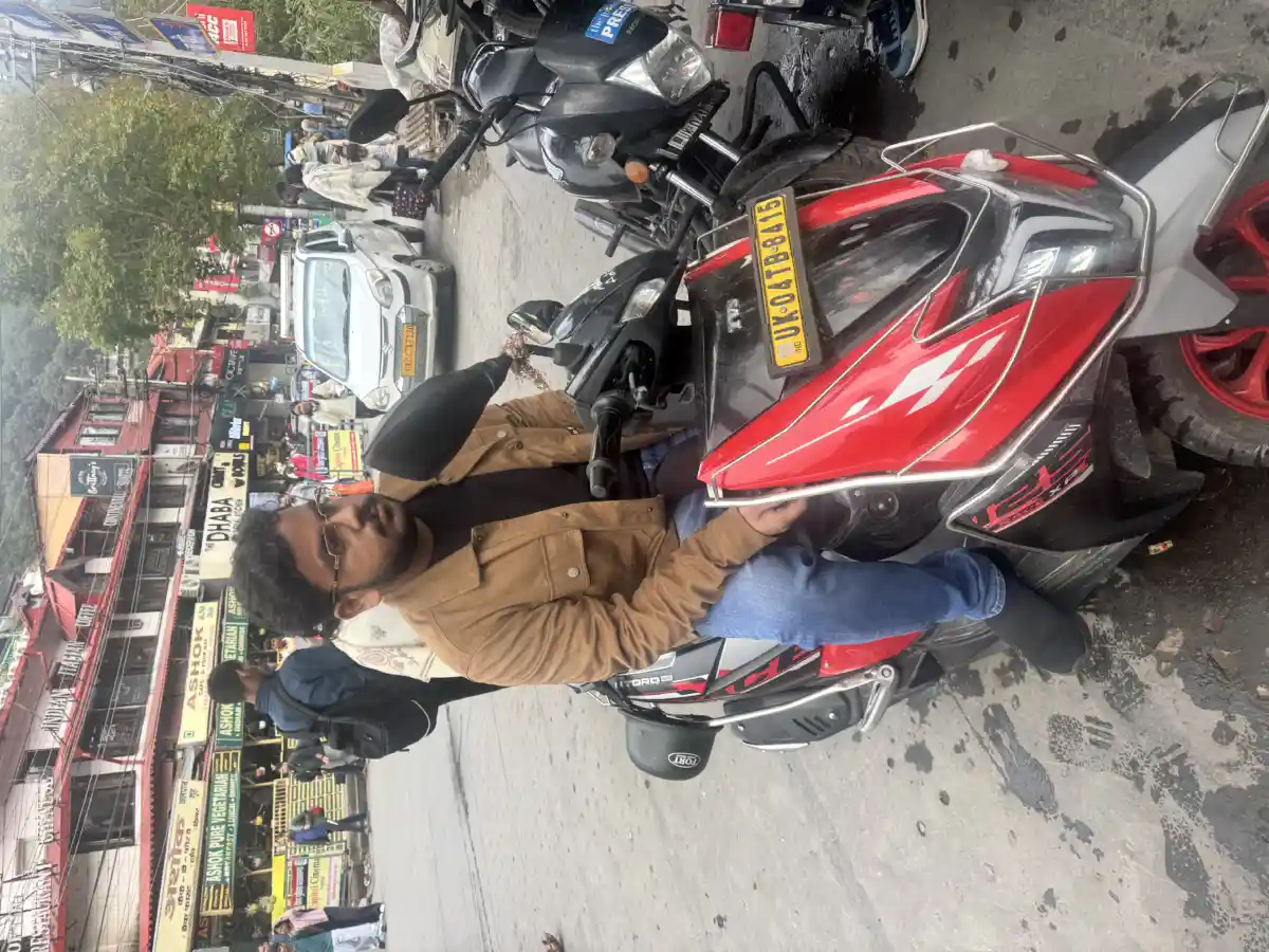 नैनीताल में प्रतिबंधित टैक्सी बाइकों पर पुलिस का शिकंजा, 10 बाइक सीज और दर्जनभर से अधिक के चालान