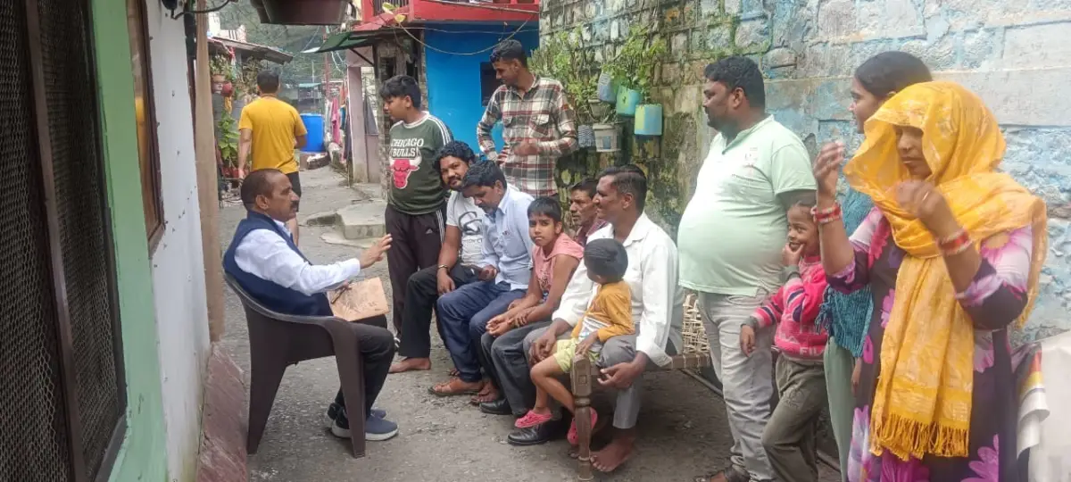 नैनीताल विधानसभा में भाजपा नेता ने साधा जनसंपर्क, वाल्मीकि कॉलोनी में की जनसभा
