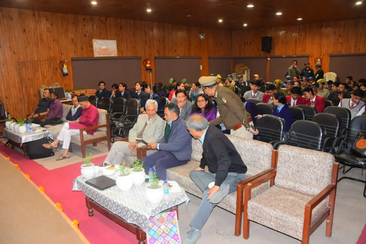 नैनीताल जू में ‘एक्सपर्ट टॉक’: मानव-वन्यजीव संघर्ष और जल संरक्षण पर विशेषज्ञों ने दिए सुझाव