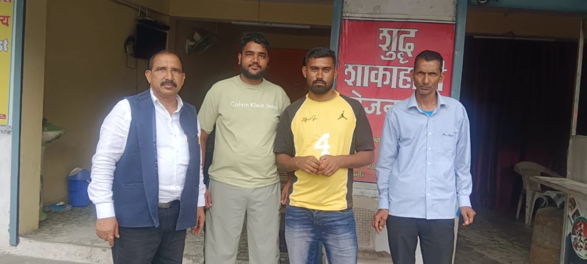 नैनीताल विधानसभा में भाजपा नेता ने साधा जनसंपर्क, वाल्मीकि कॉलोनी में की जनसभा