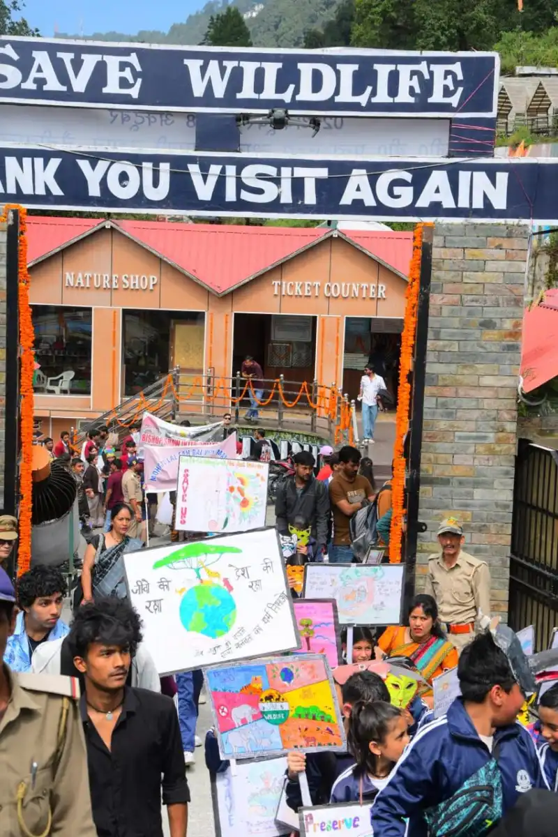 नैनीताल जू में वन्य प्राणी सप्ताह: 200 विद्यार्थियों ने निकाली जागरूकता रैली, क्विज में लॉन्ग व्यू पब्लिक स्कूल बना चैंपियन