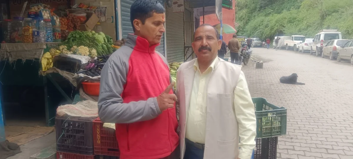 घोड़ाखाल गोल्ज्यू मंदिर में दर्शन, भवाली बाजार से डीएसबी तक डॉ. भुवन चंद्र आर्य ने किया जनसंपर्क